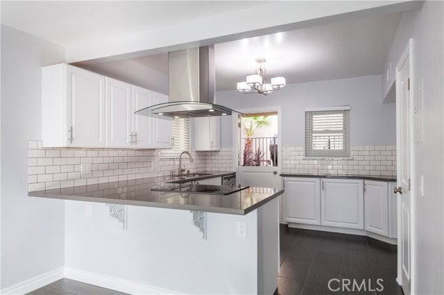 2916 Highland Ave - Photo 3 of 8