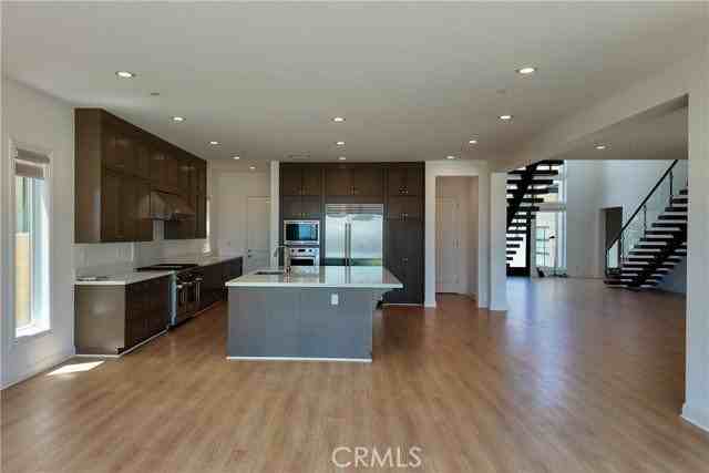 20120 W Marlow Ln - Photo 3 of 6