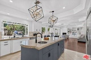 5230 Teesdale Ave - Photo 5 of 8