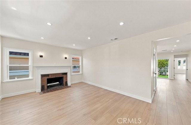 1063 E Orange Grove Ave - Photo 4 of 8