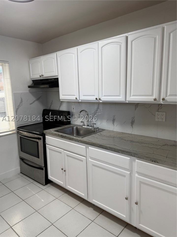 166 W 8th St #2 - Photo 4 of 13