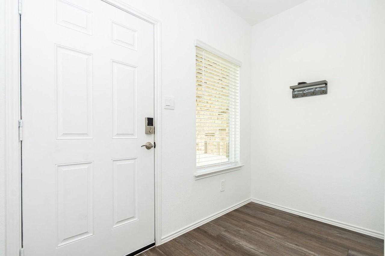 Wyndham Ridge Ln - Photo 4 of 8