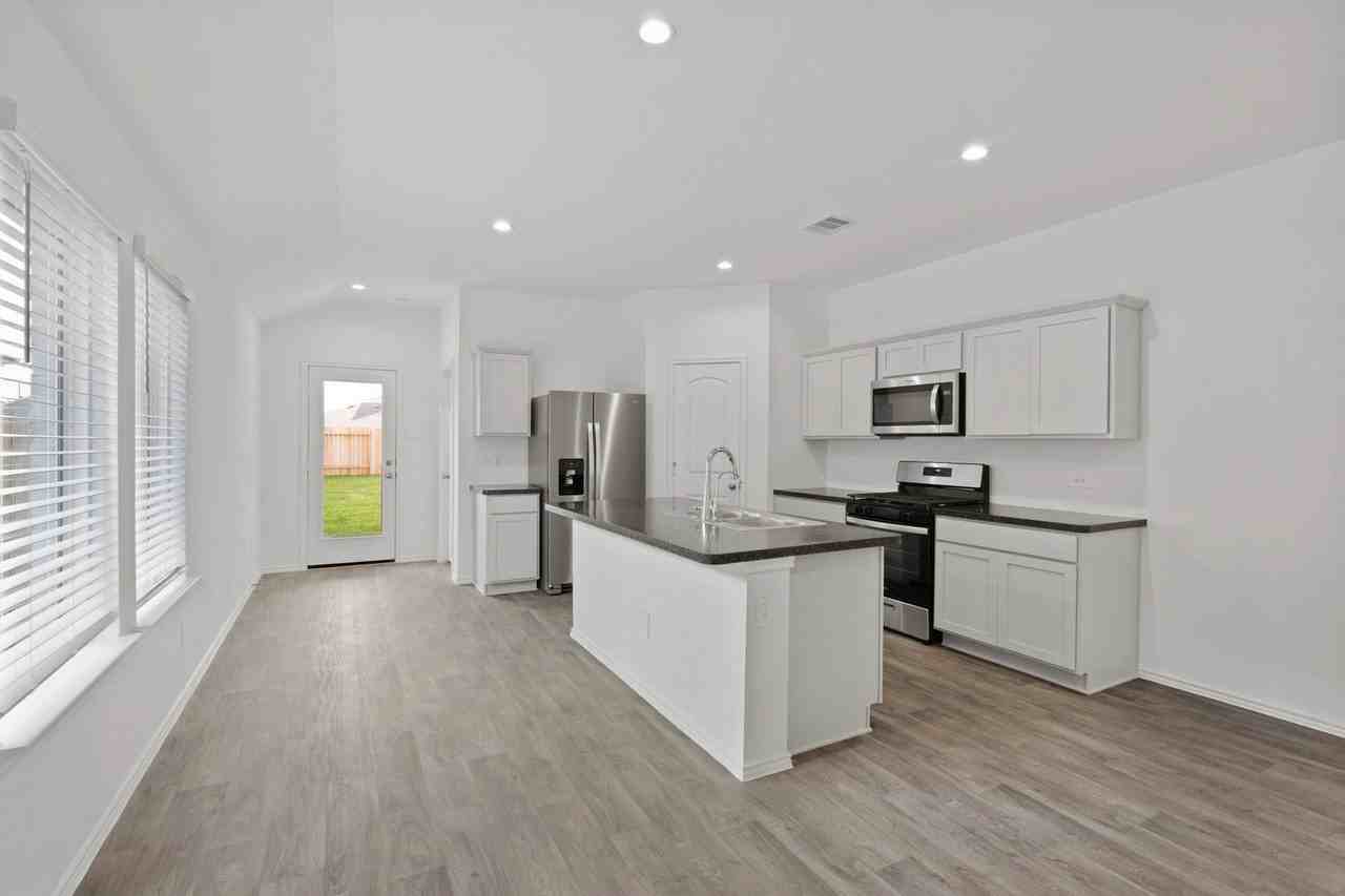 Creekstone Rise Ln - Photo 3 of 8