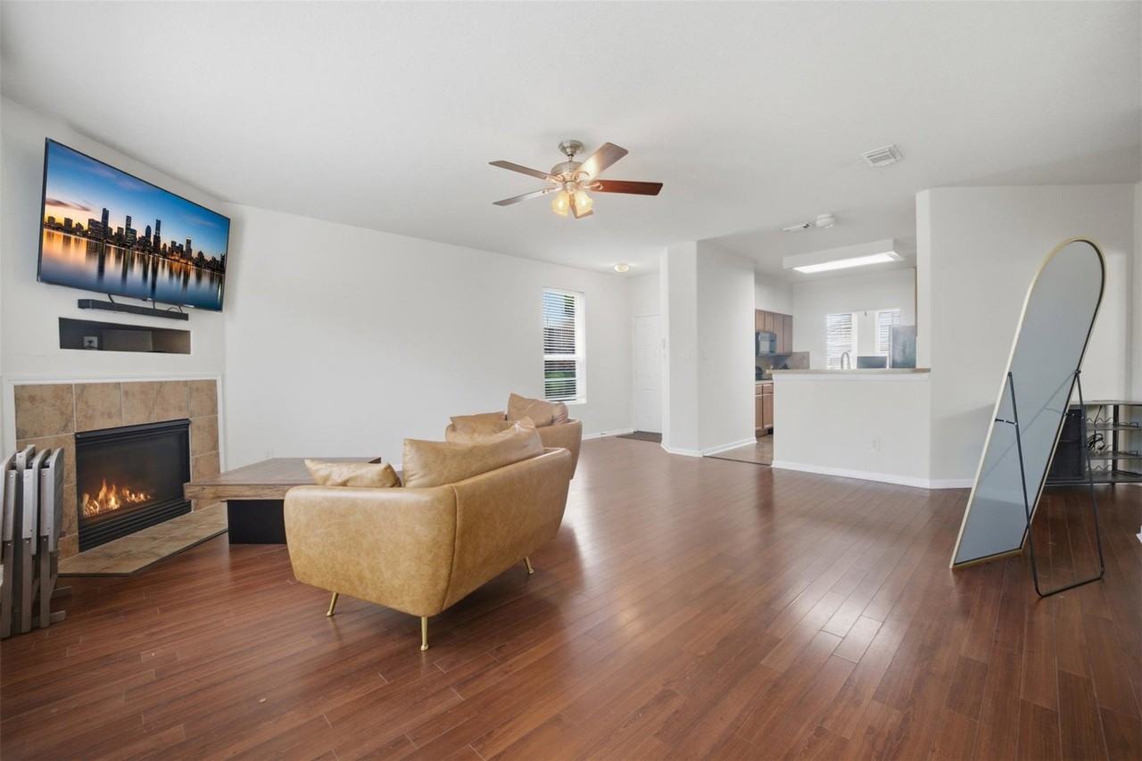 Forest Hurst Dr - Photo 2 of 8