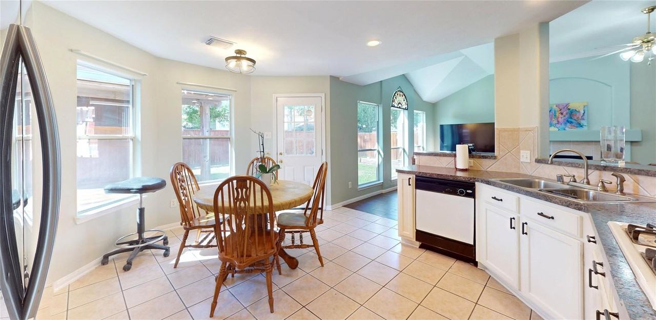 Knollwood Trl - Photo 7 of 8