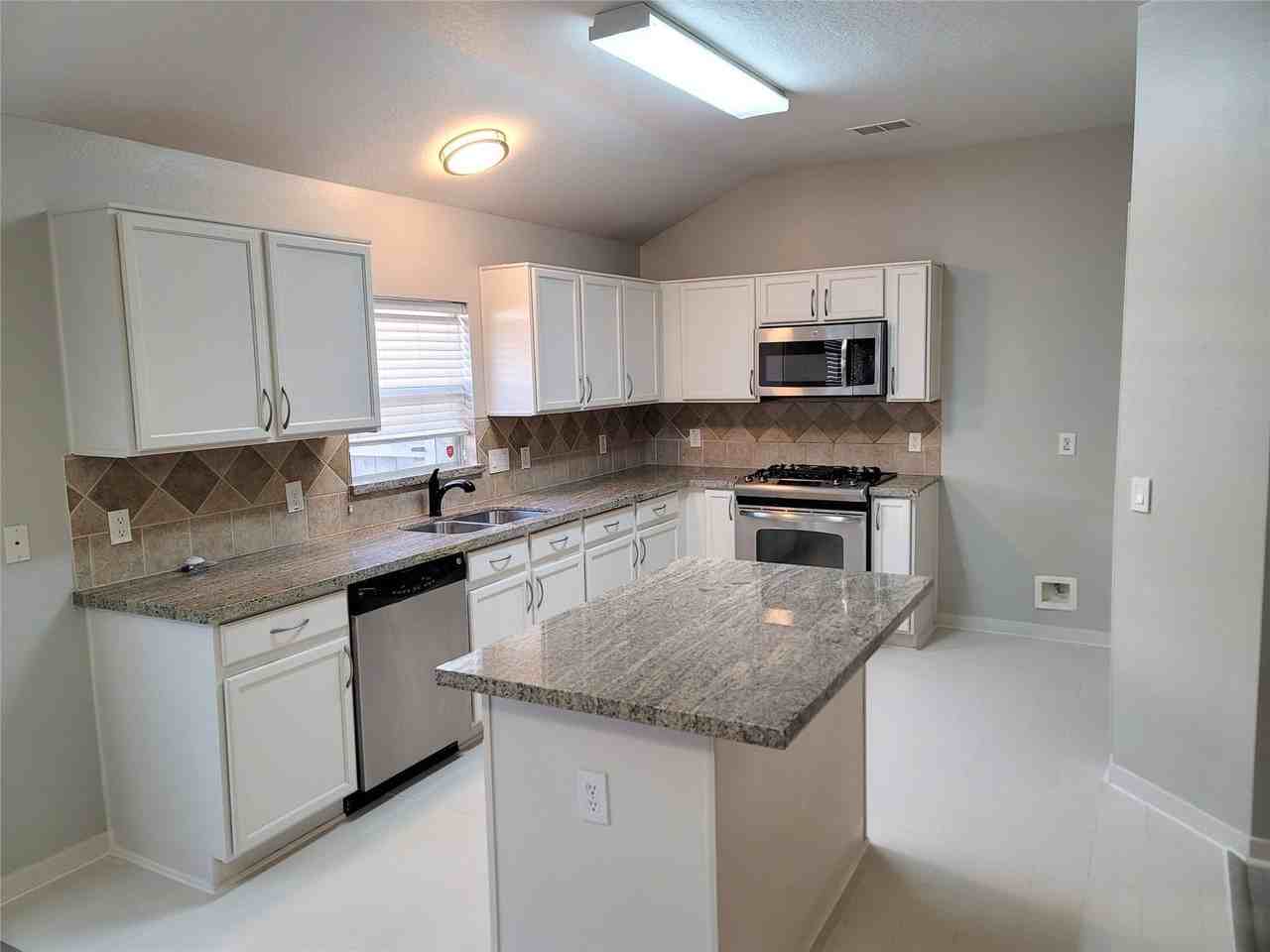 Cypresswood Rdg - Photo 3 of 8