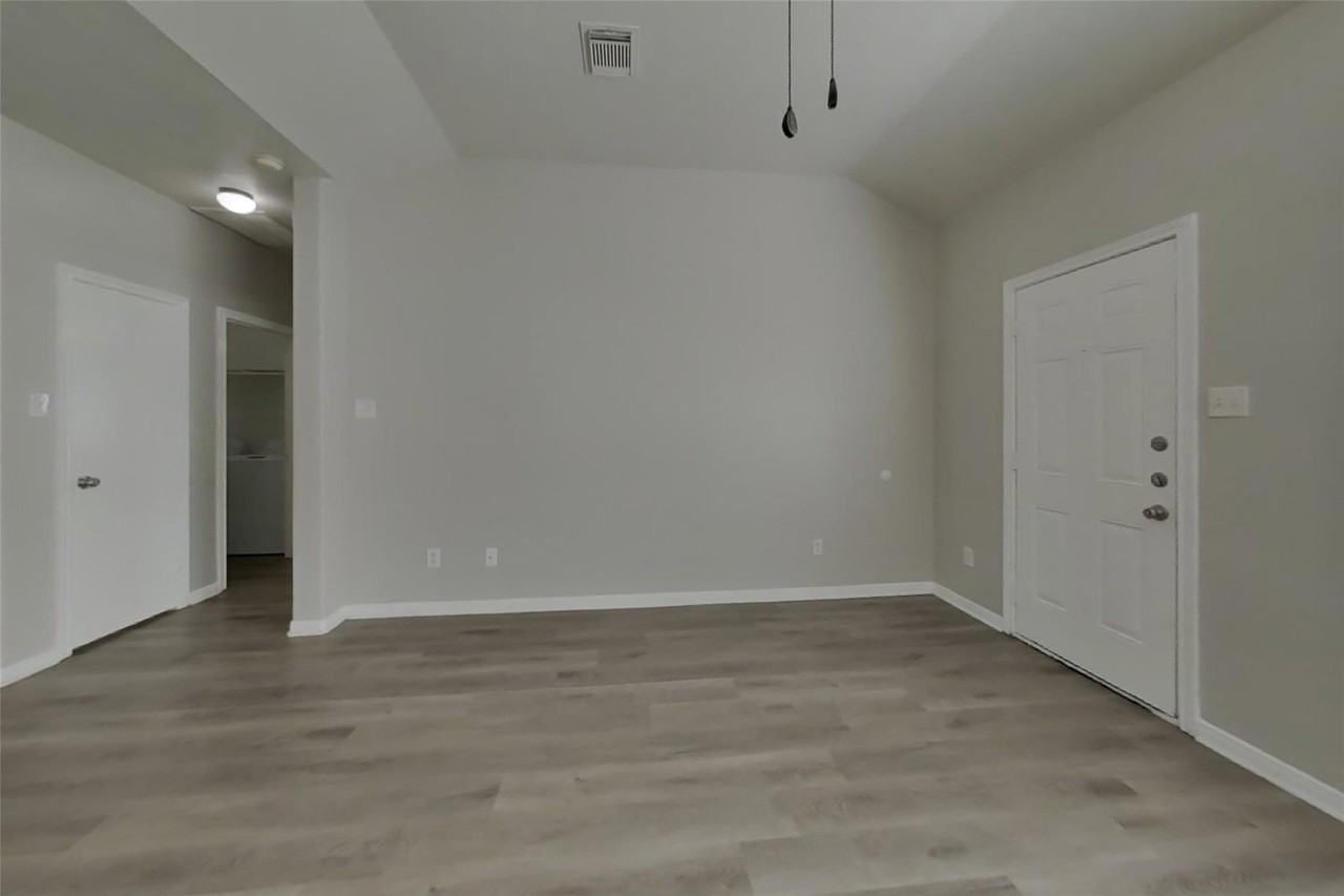 Postwood Glen Ln - Photo 2 of 8