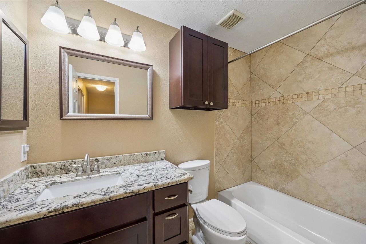 E Willowwood Ct - Photo 2 of 8