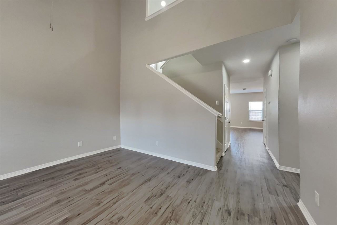 10030 Sweet Olive Way - Photo 2 of 8