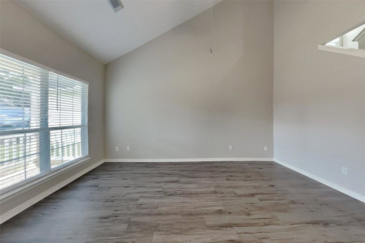 10030 Sweet Olive Way - Photo 3 of 8