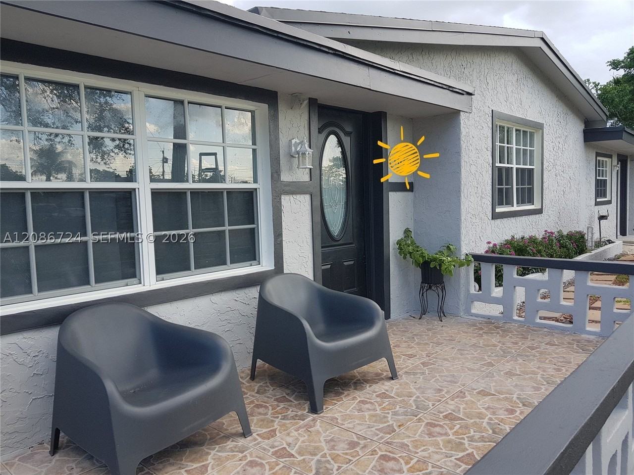 1618 Nw 14th Ct - Photo 2 of 12