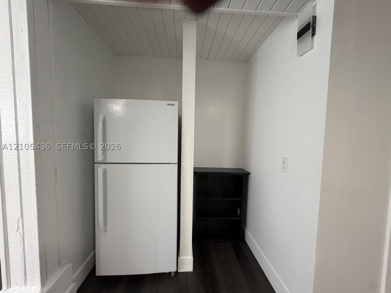 5950 Nw 114th St #EFF1 - Photo 3 of 7