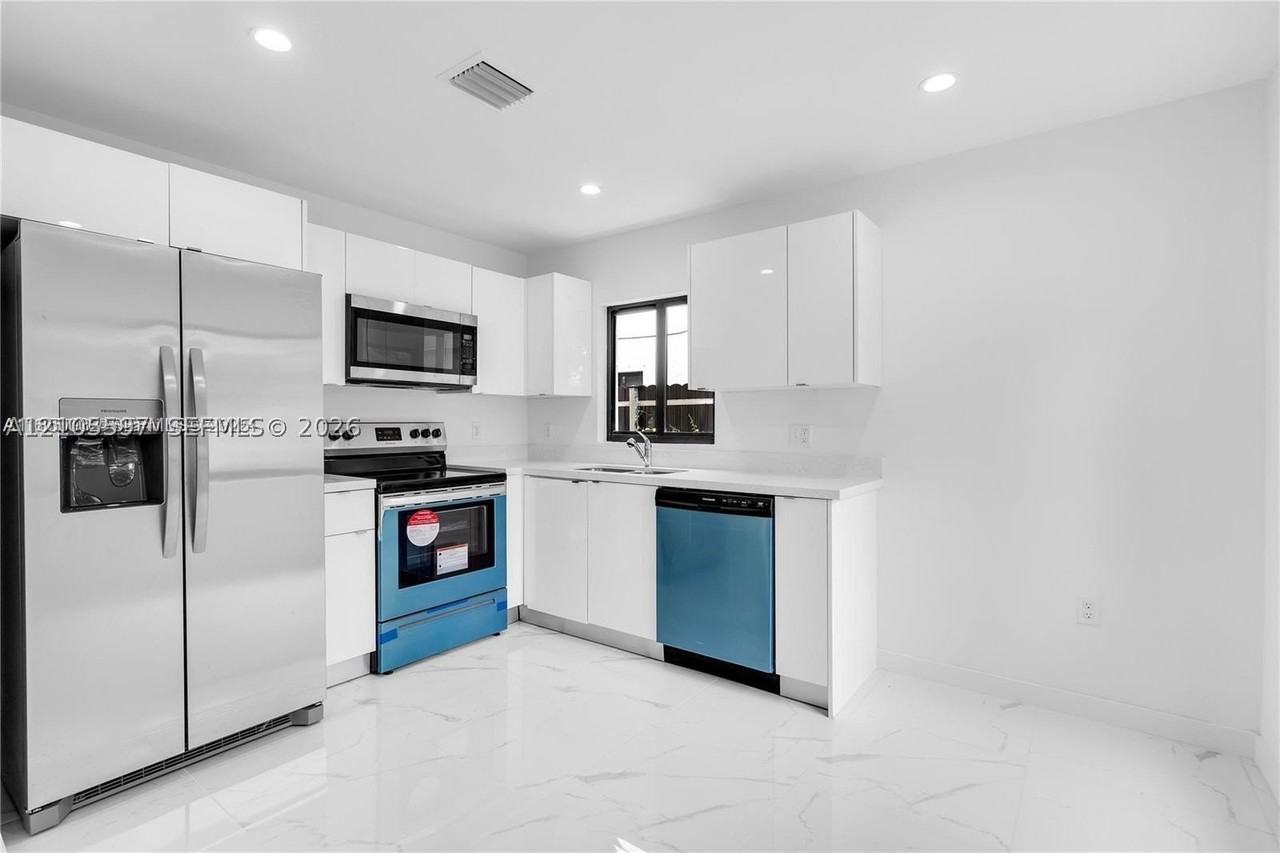 1823 Nw 69th St #1823 - Photo 2 of 20