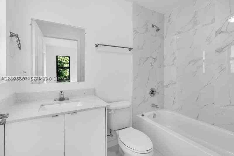 1823 Nw 69th St #1823 - Photo 6 of 20