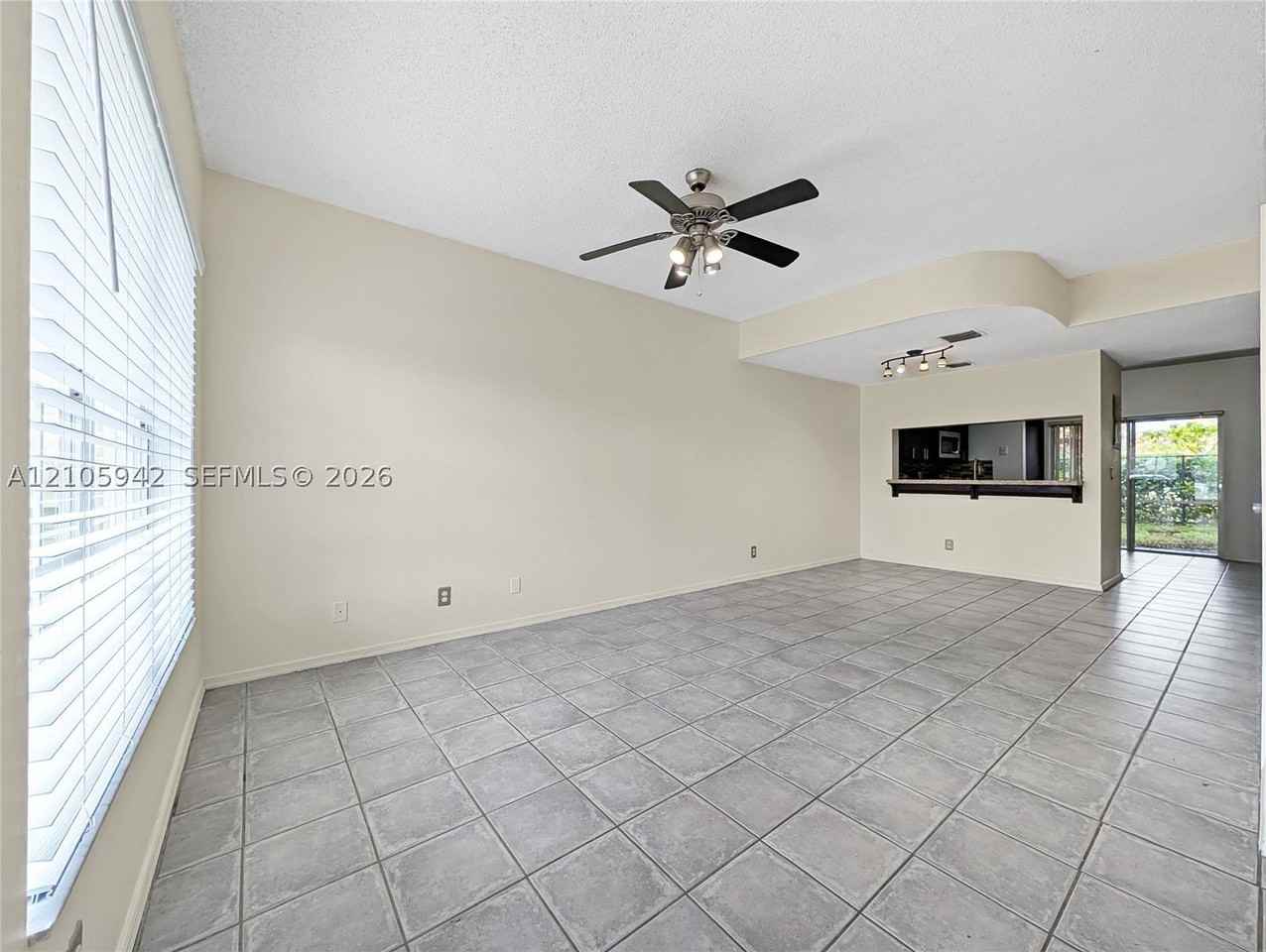 271 Duval Ct - Photo 5 of 41