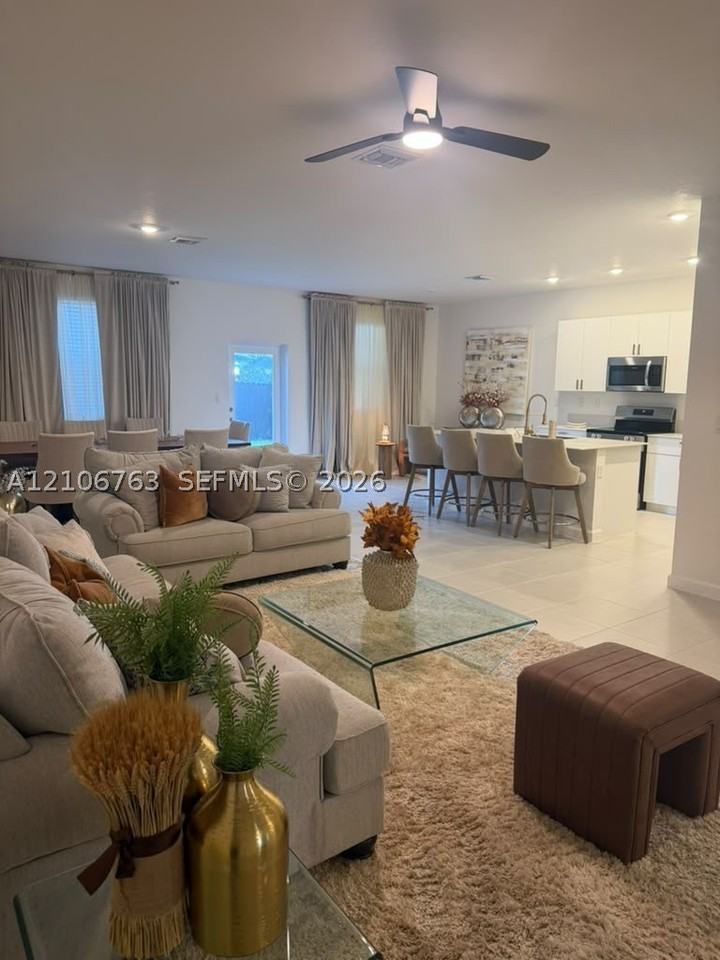 16304 Sw 147th Ct - Photo 3 of 8