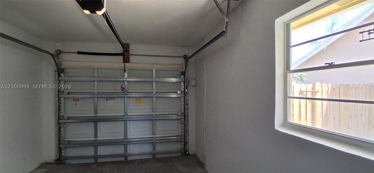 3277 Nw 123rd Ave - Photo 2 of 28