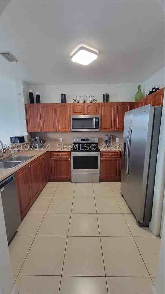 3985 Sw 155th Ave #306 - Photo 4 of 22