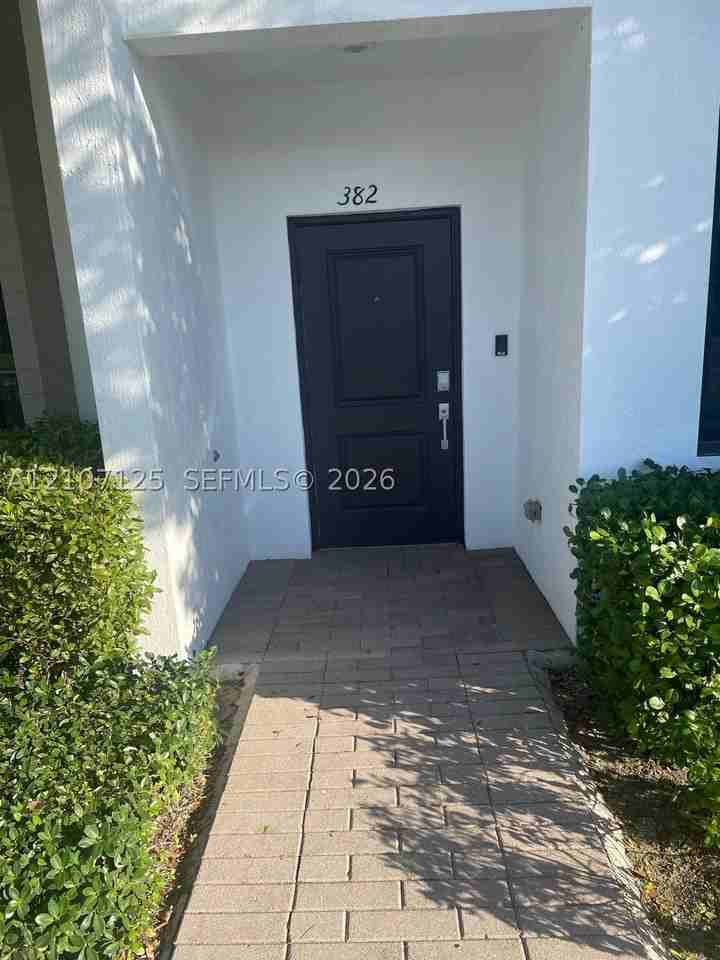 382 Ne 208th Ter #382 - Photo 2 of 17