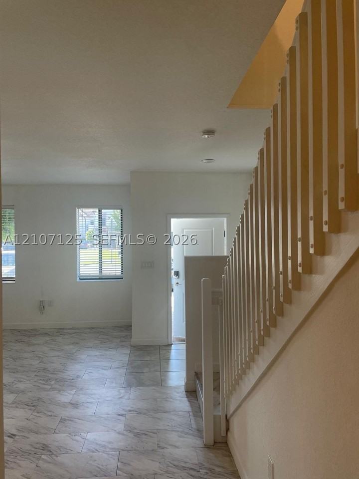 382 Ne 208th Ter #382 - Photo 3 of 17