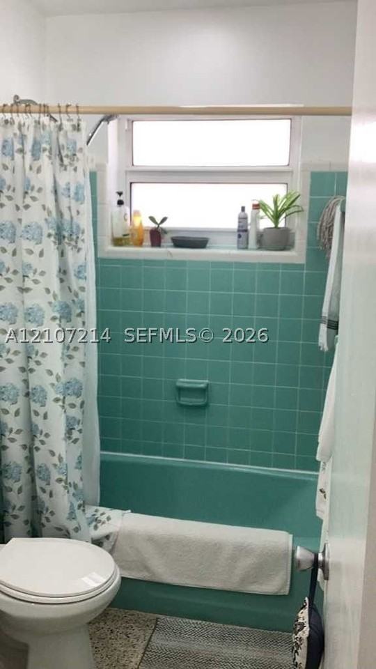 3181 Sw 18th St #6 - Photo 5 of 11