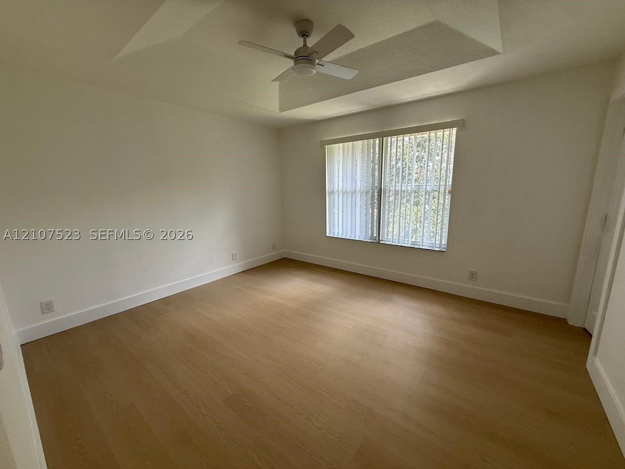 5424 Nw 90th Ave - Photo 6 of 17