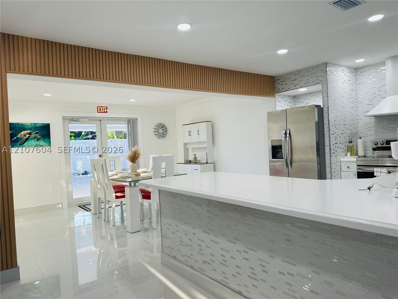 120 S 56th Ave - Photo 5 of 17