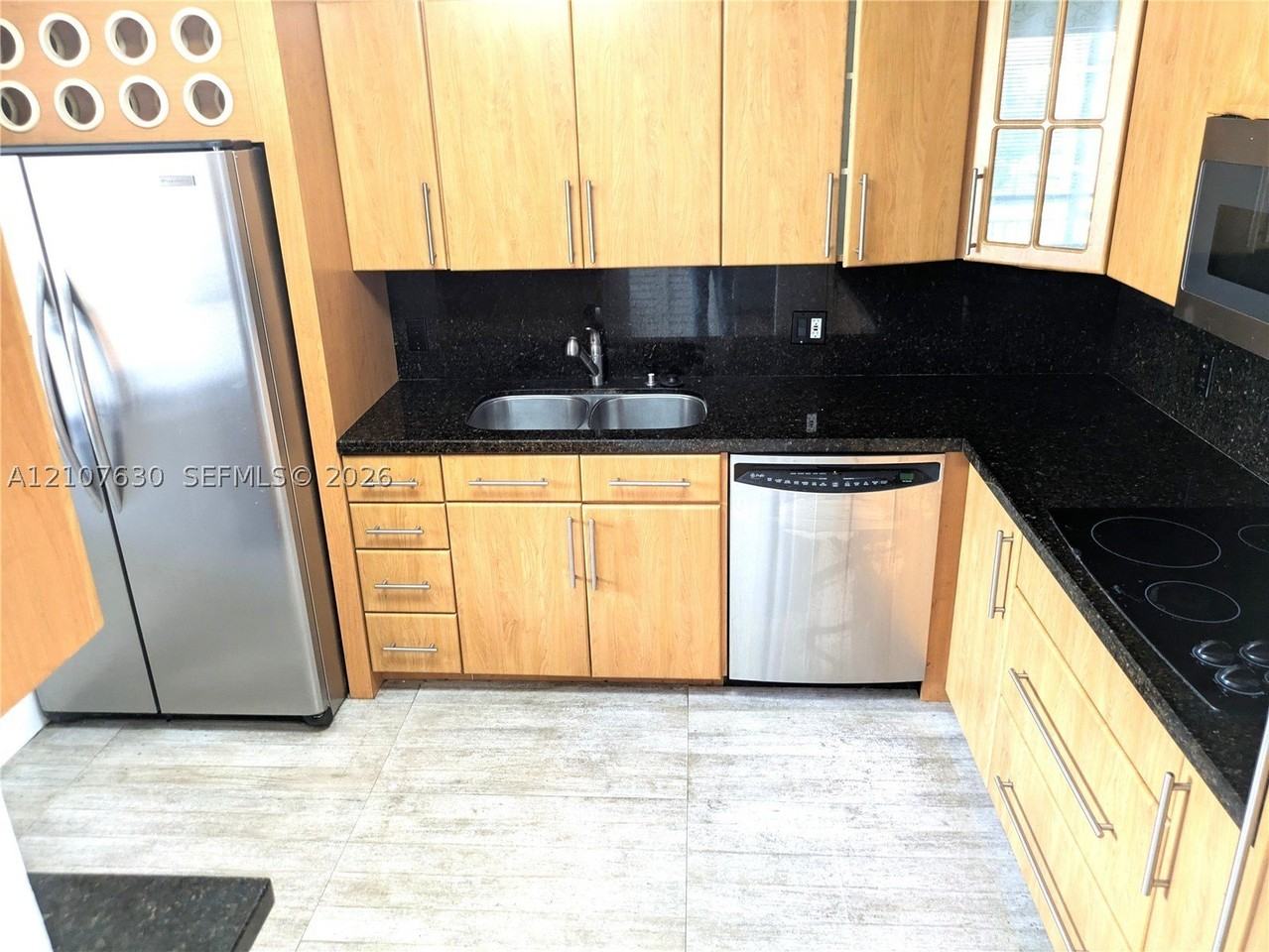 412 Lakeview Dr #203 - Photo 2 of 44