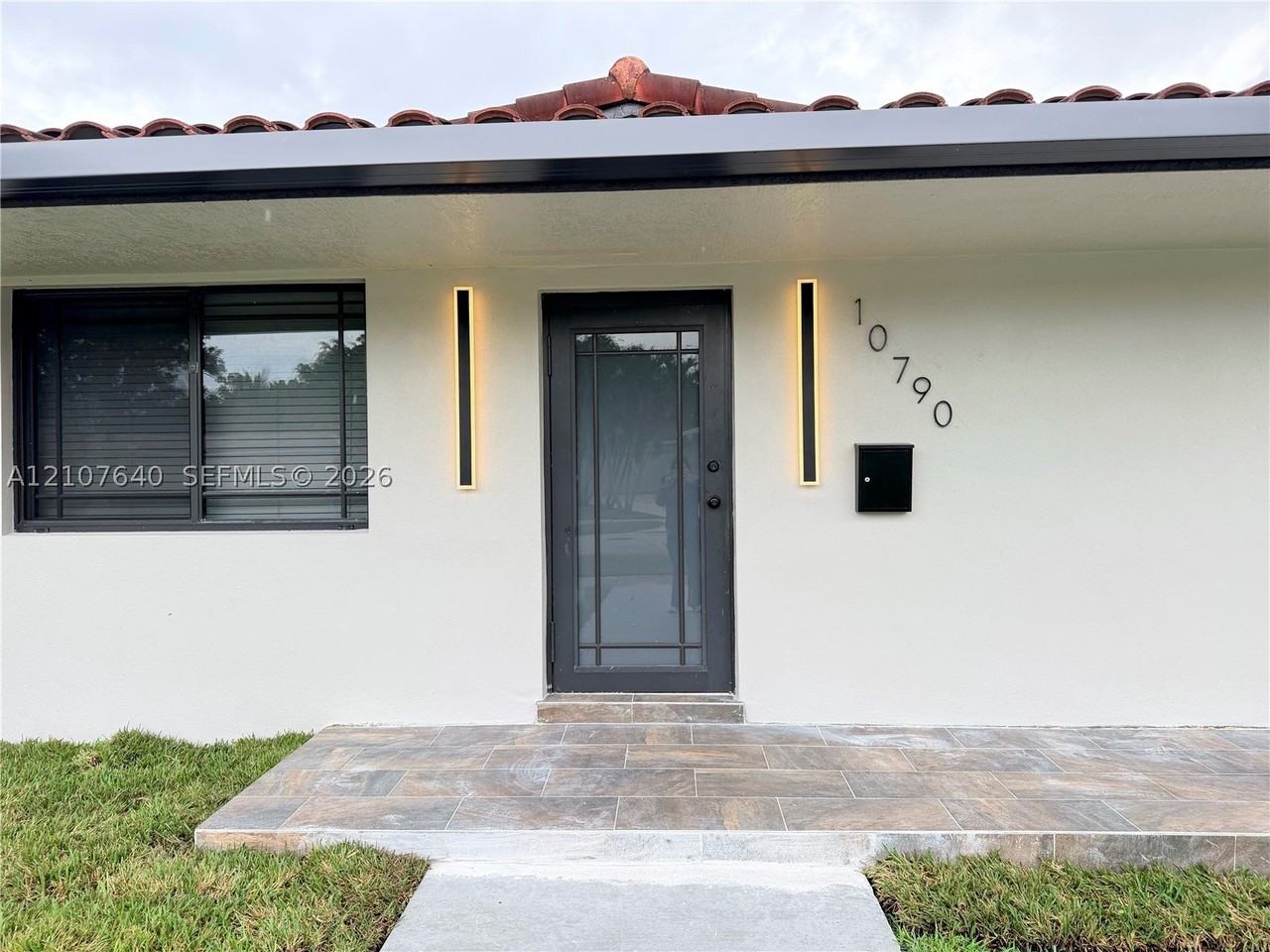 10790 Sw 57th Ter - Photo 2 of 4