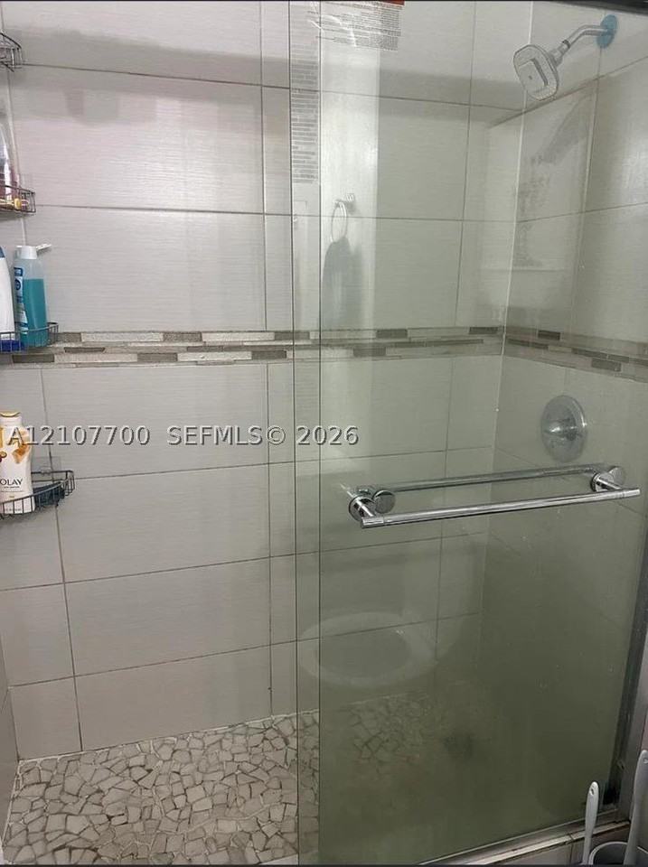 840 Sw 74th Ave - Photo 3 of 3