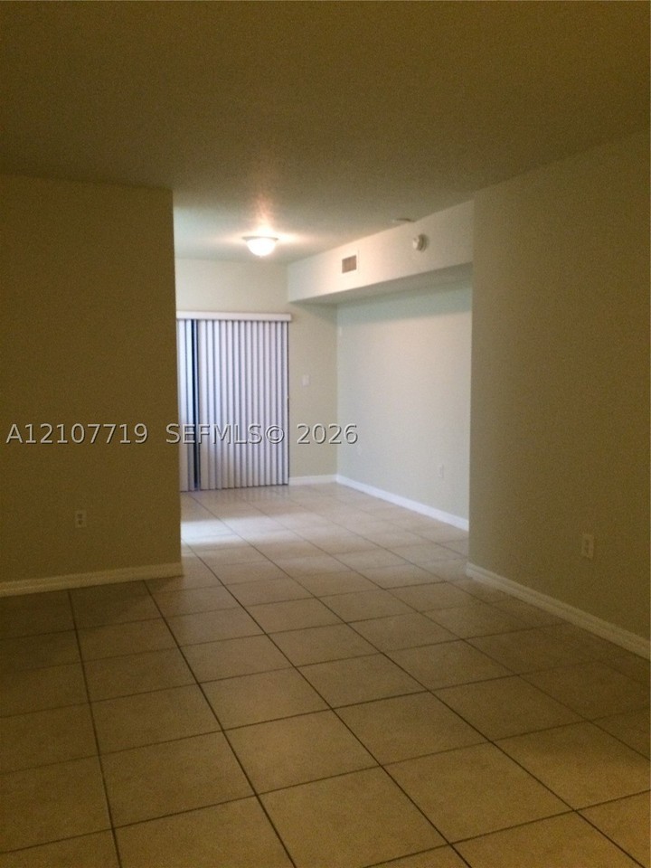 27303 Sw 138th Path #1 - Photo 3 of 5