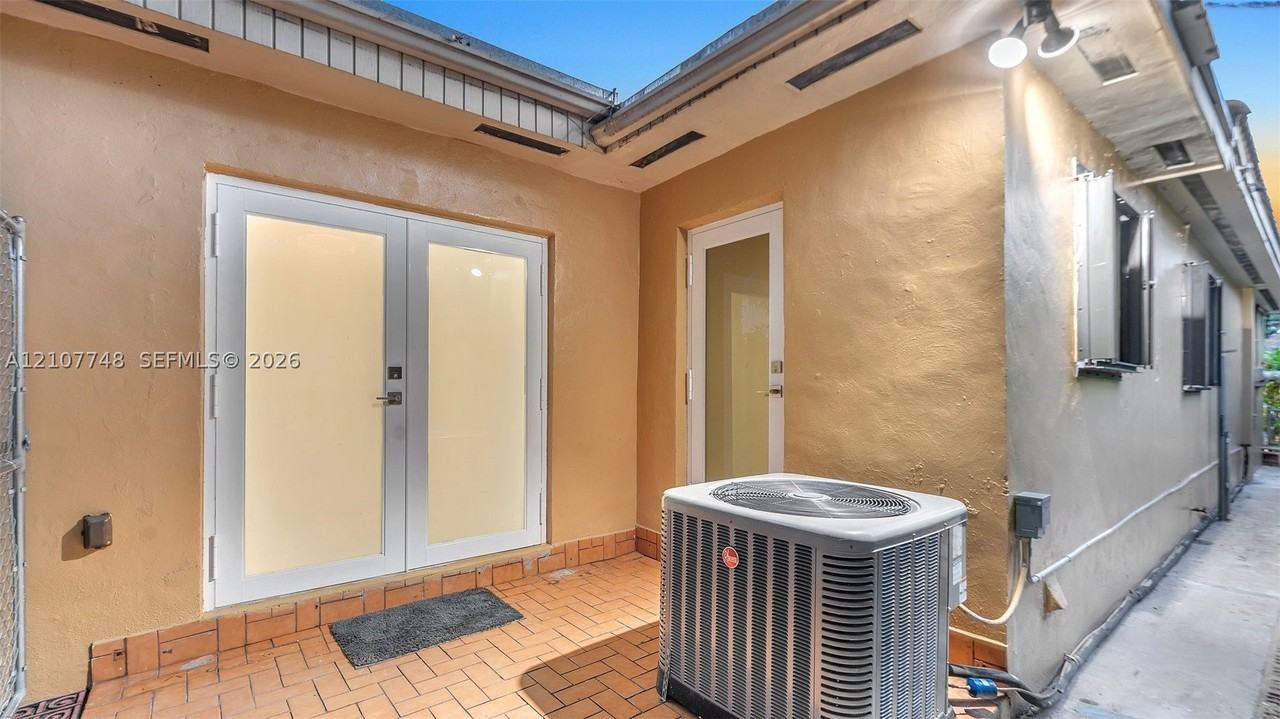 3333 Sw 1st St #3 - Photo 5 of 10