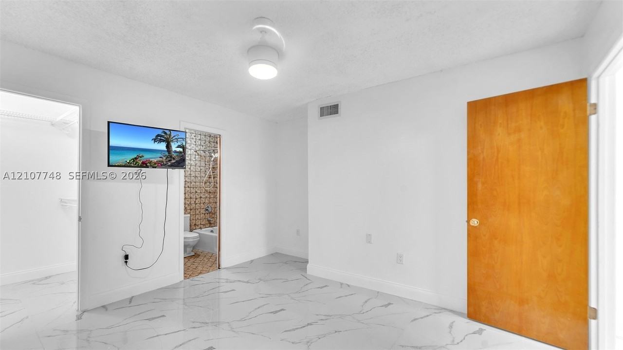 3333 Sw 1st St #3 - Photo 7 of 10