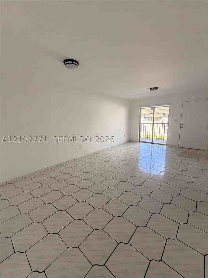 6951 Sw 129th Ave #8 - Photo 5 of 14