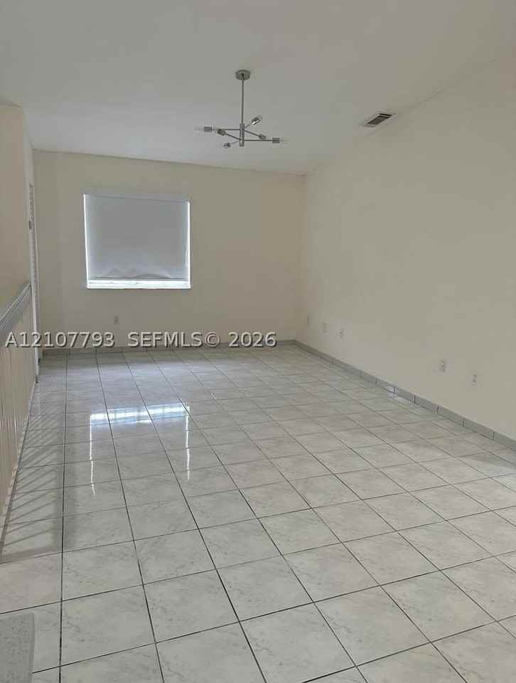 2208 W 74th St #202-21 - Photo 3 of 10