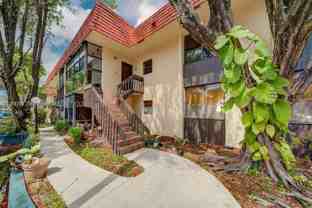 780 Ne 199th St #206E - Photo 1 of 1