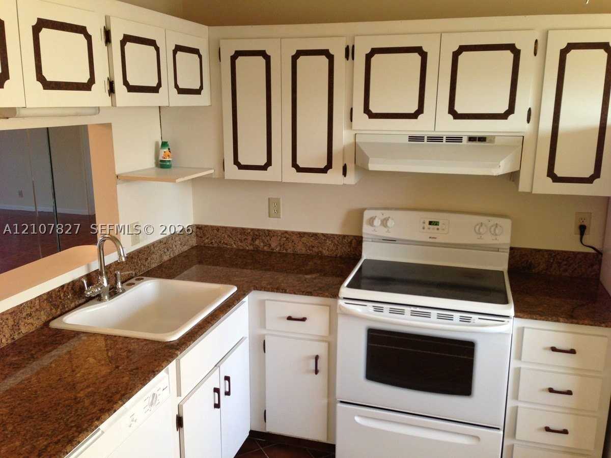3581 Inverrary Dr #309 - Photo 2 of 11