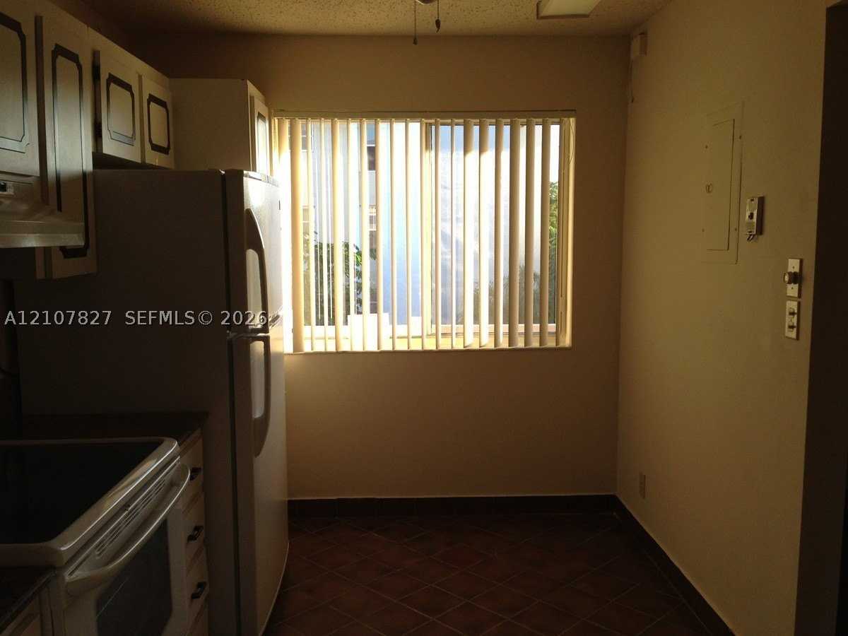 3581 Inverrary Dr #309 - Photo 3 of 11