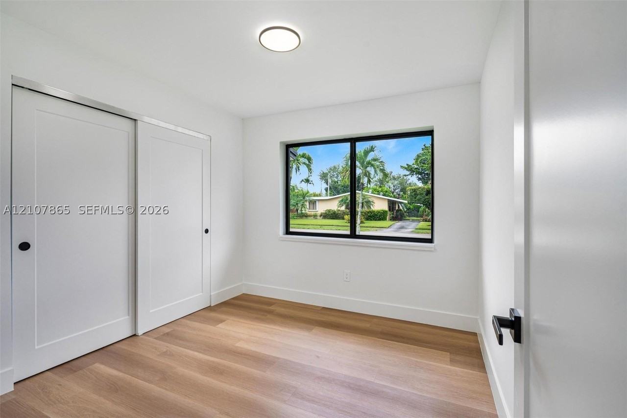 1700 Sw 71st Ct #0 - Photo 4 of 10