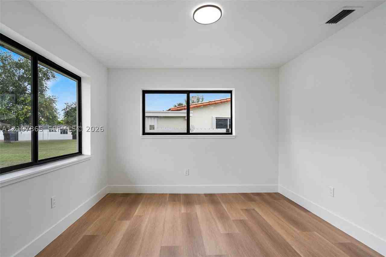 1700 Sw 71st Ct #0 - Photo 6 of 10