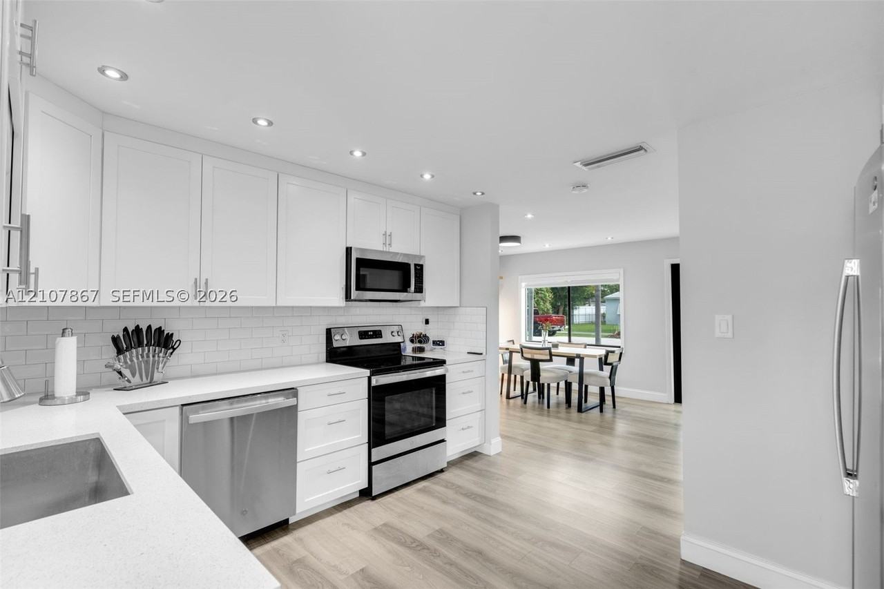 6100 Ne 2nd Ter - Photo 6 of 17