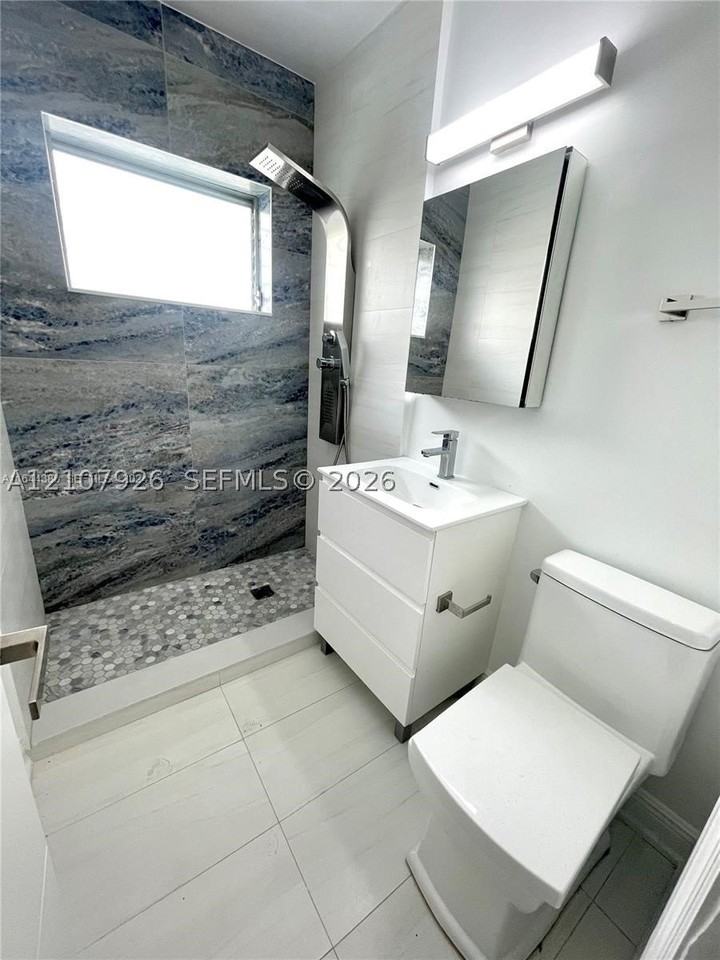 1351 Euclid Ave #12 - Photo 6 of 9