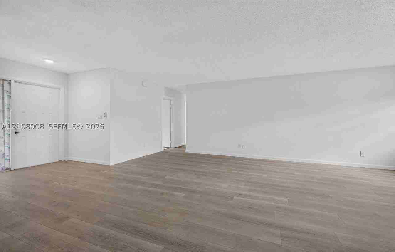 16708 Sw 5th Way - Photo 7 of 23