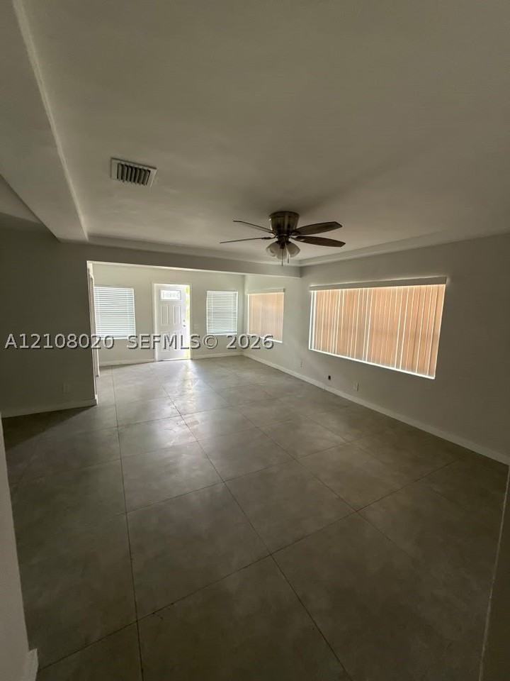 620 Nw 1st Ave - Photo 4 of 12