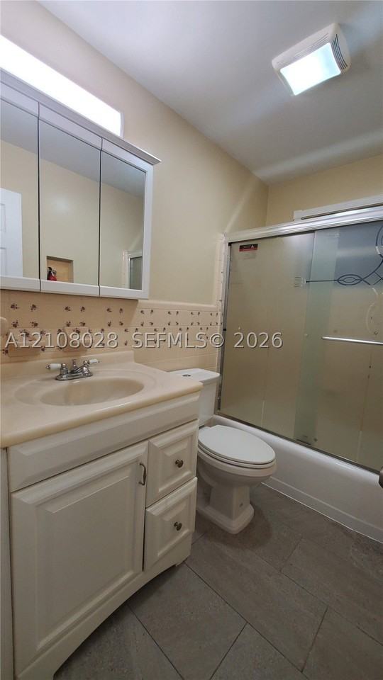 312 9th Ave N #2 - Photo 3 of 17