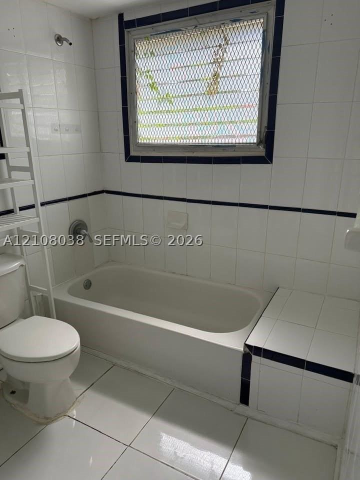 2282 Sw 15th St #2 - Photo 2 of 6