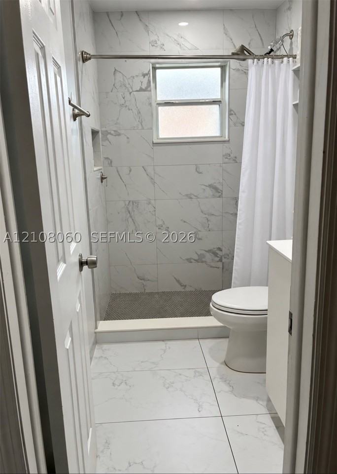 209 Nw 46th Ave #209 - Photo 5 of 8