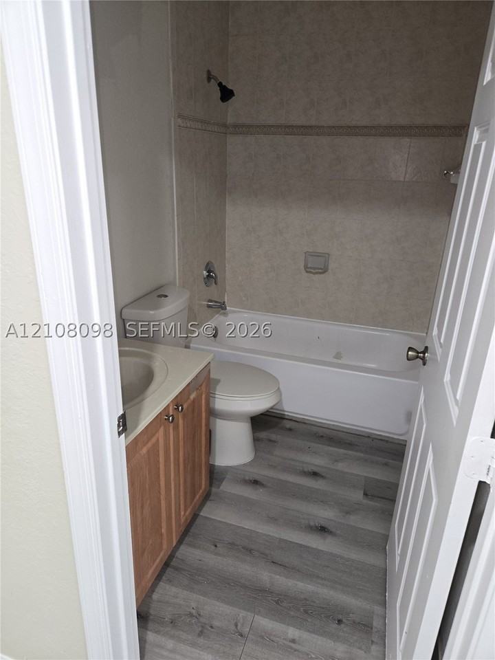 1442 Se 24th Ct #358 - Photo 7 of 15