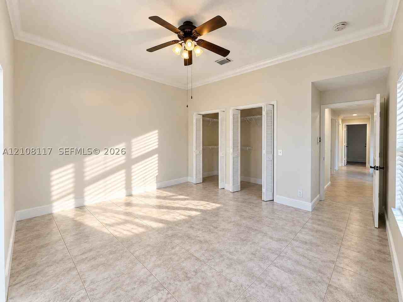 703 Willow Bend Rd - Photo 4 of 20