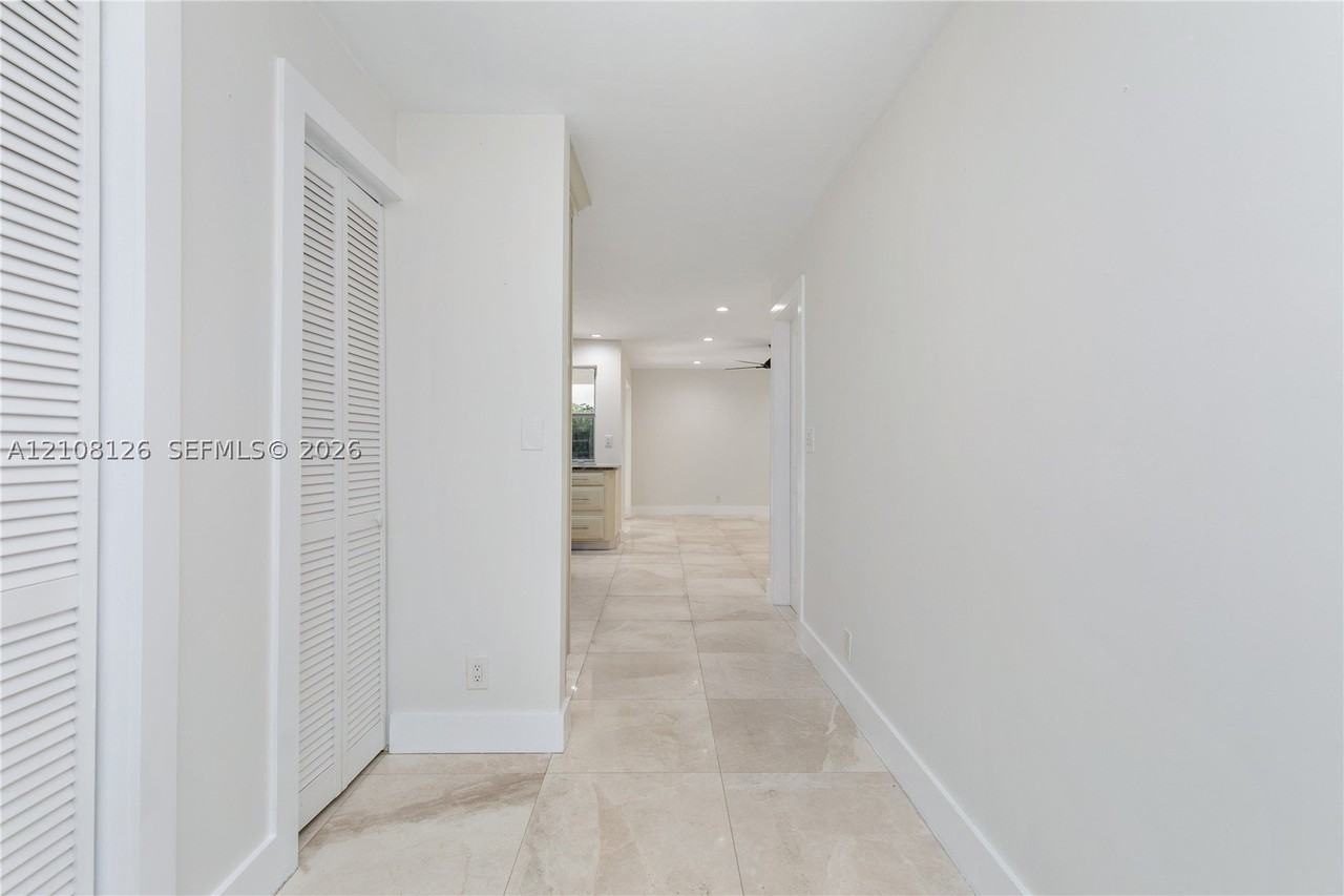 11700 Nw 4th St - Photo 7 of 50